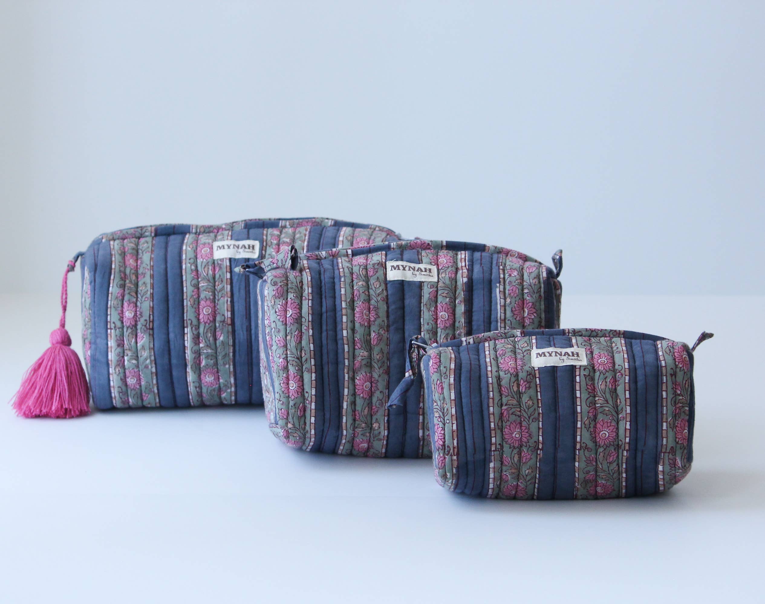 Rosy Rows Print Travel Bag