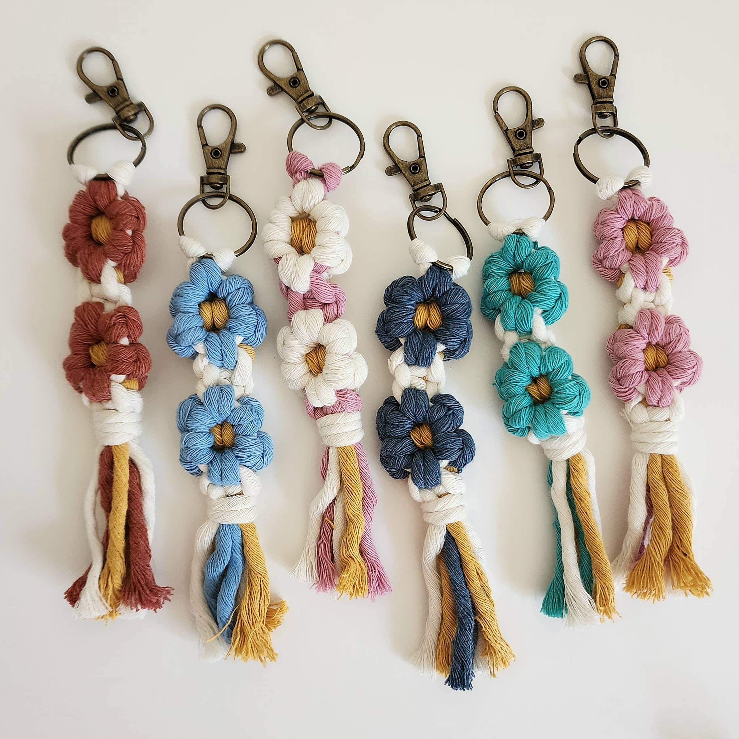 Macrame Daisy Keychain