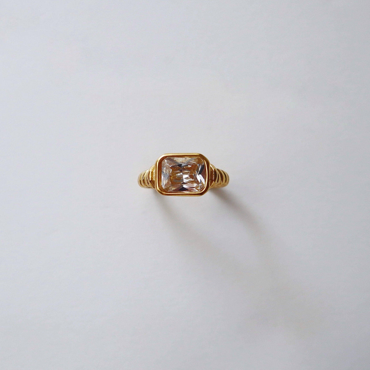 Waverly Ring