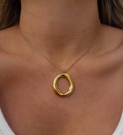 Ola Necklace