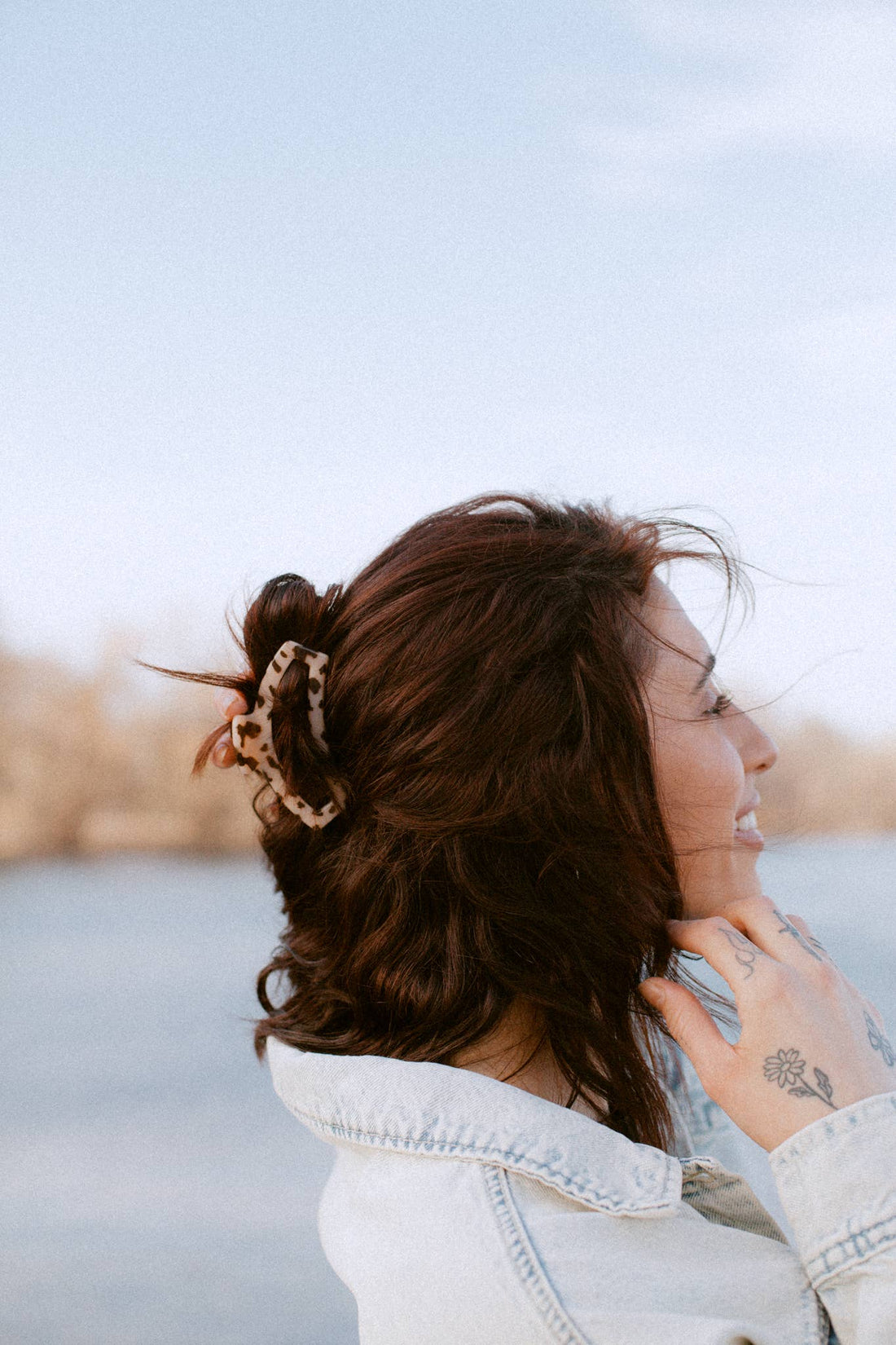 Blonde Tortoise Open Hair Clip