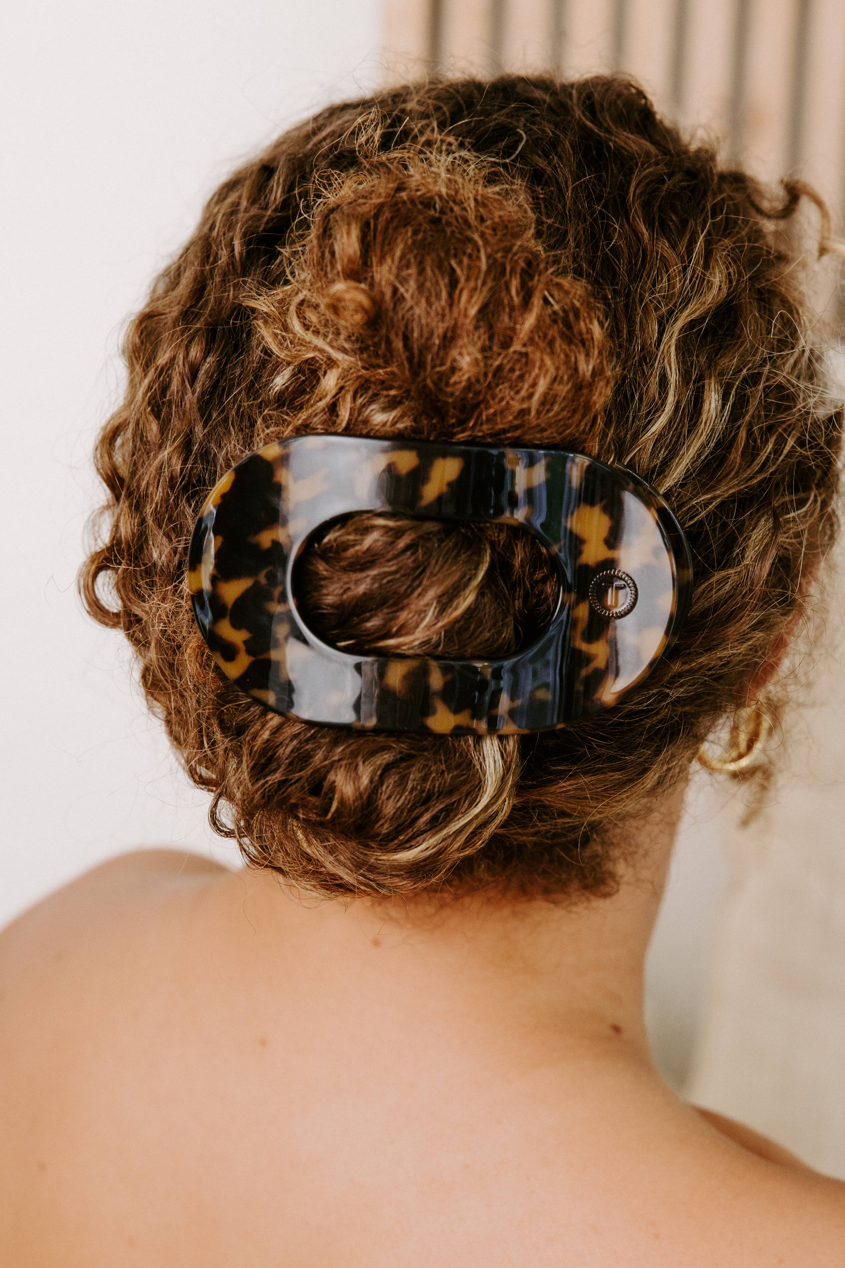 Tortoise Round Flat Hair Clip