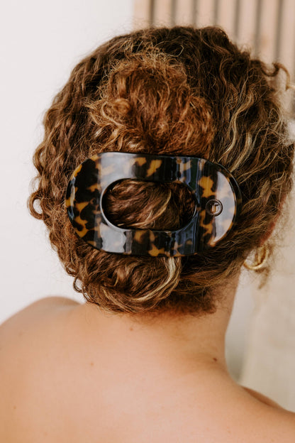Tortoise Round Flat Hair Clip