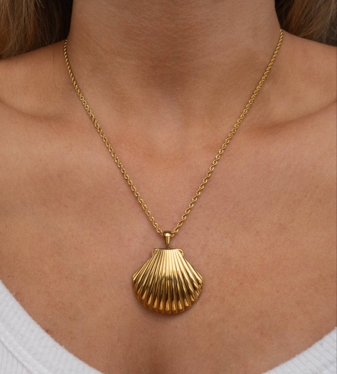 Large Shell Necklace