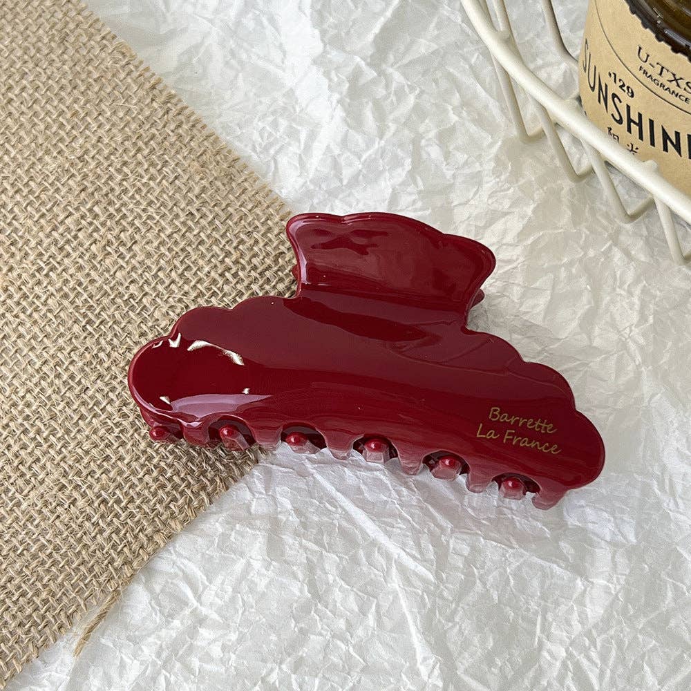 Scarlett Scalloped Claw Clip