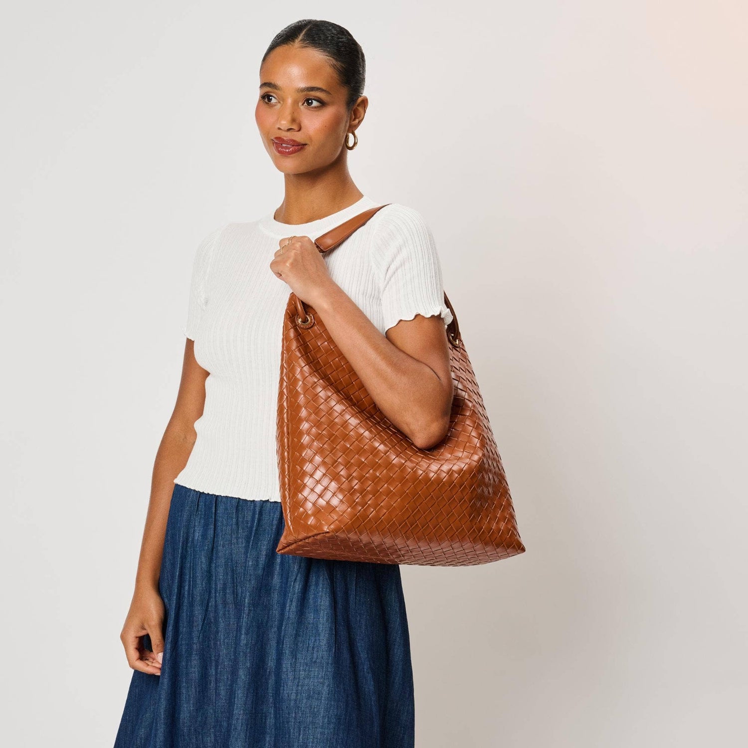 Ezia Hobo