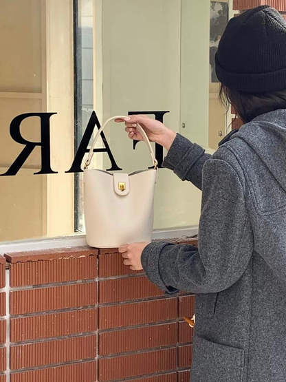 The Honeycomb Crossbody