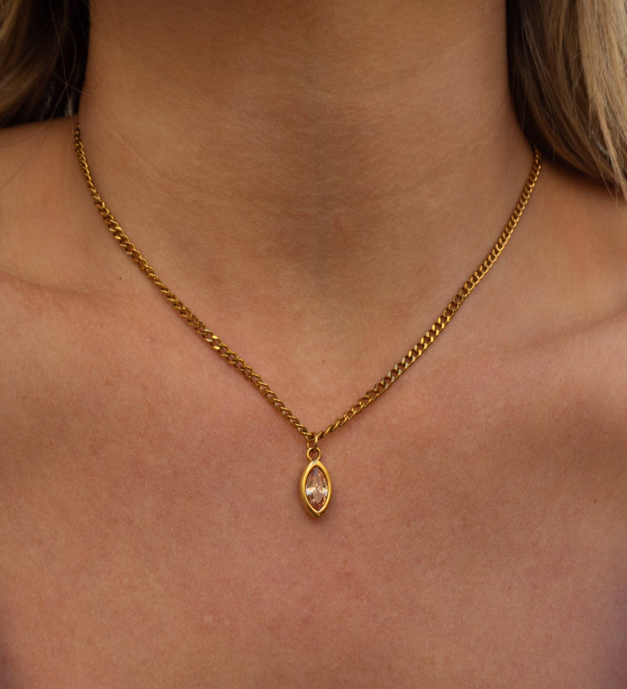 Scottie Necklace | Champagne