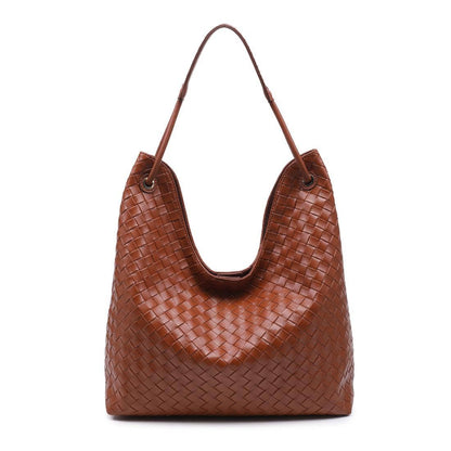 Ezia Hobo