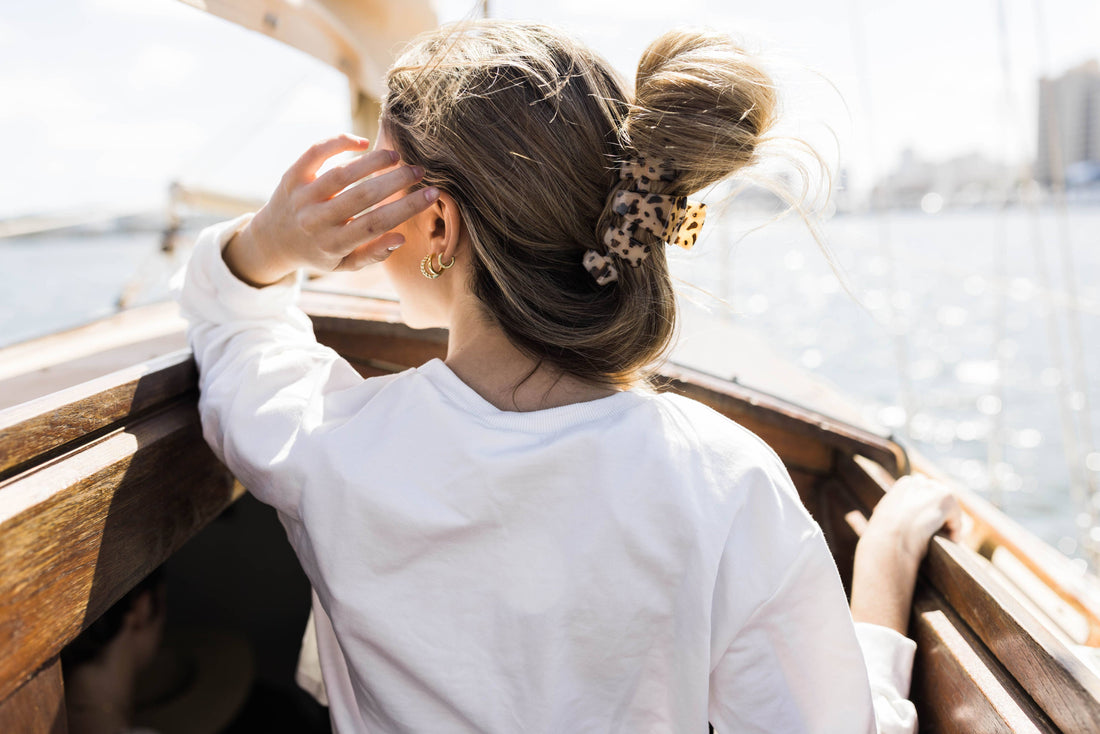 Blonde Tortoise Classic Hair Clip