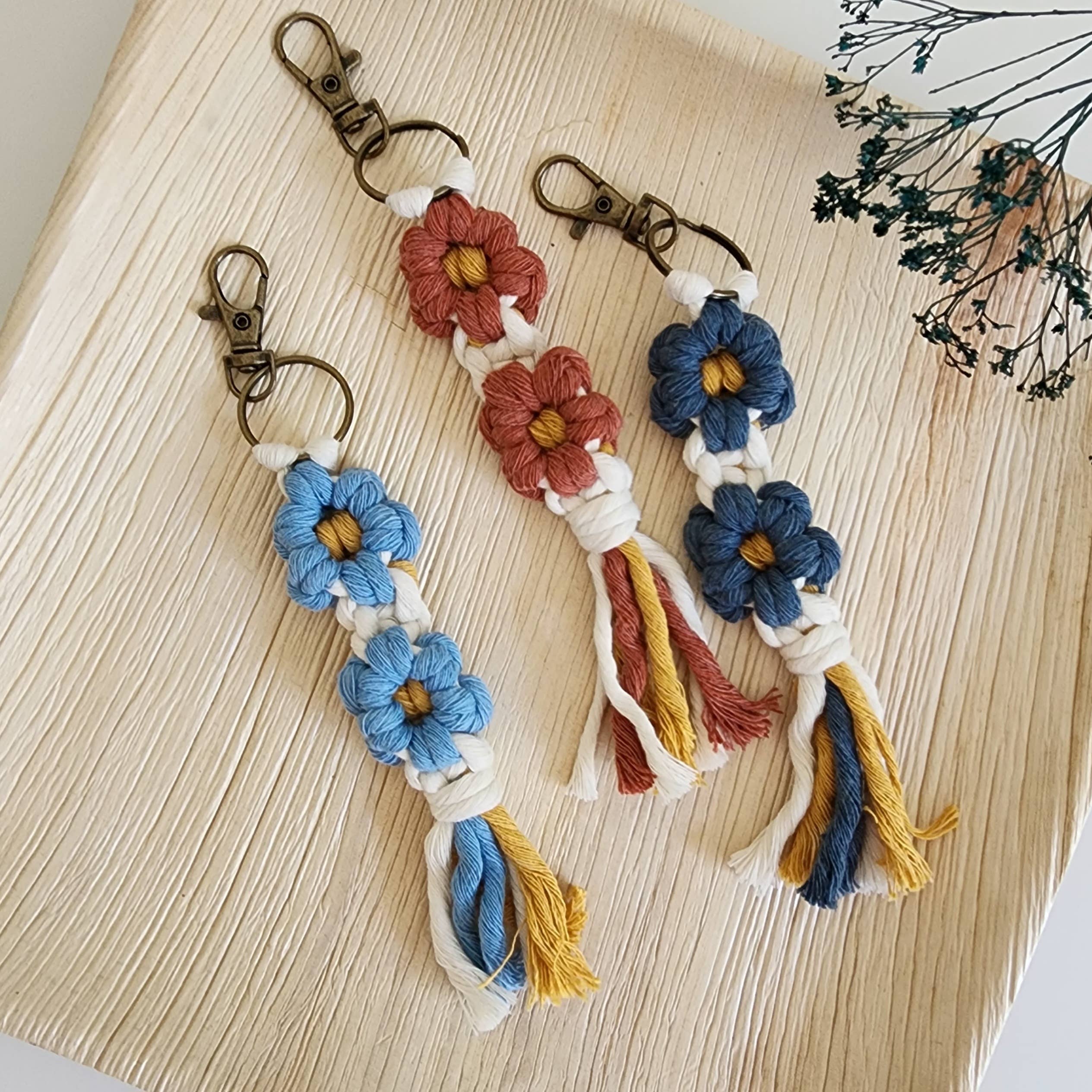 Macrame Daisy Keychain